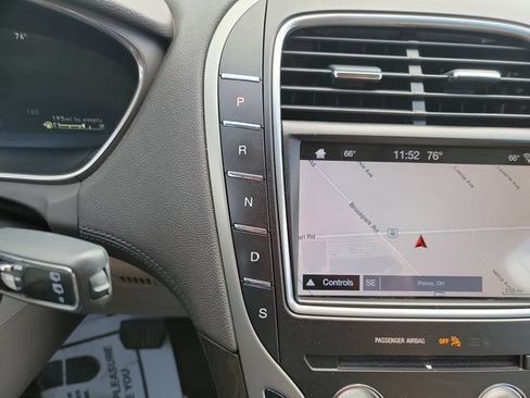 Used 2019 Lincoln Nautilus Select AWD/4WD image 24