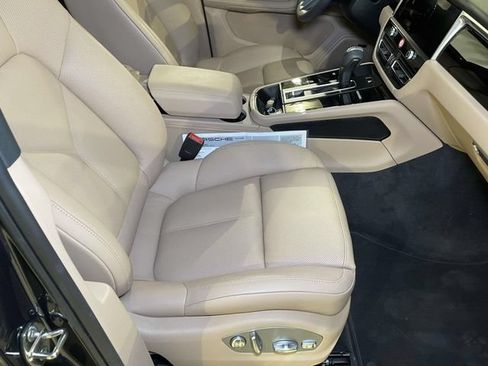 Certified 2026 Porsche Macan S AWD/4WD image 24