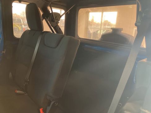 Used 2021 Jeep Wrangler Unlimited Sport image 23