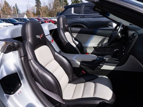 Used 2009 Chevrolet Corvette Convertible w/ Preferred Equipment Group image 21