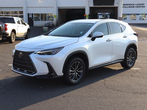 Used 2024 Lexus NX 250 FWD w/ Towing Package (2000 Lbs) image 5