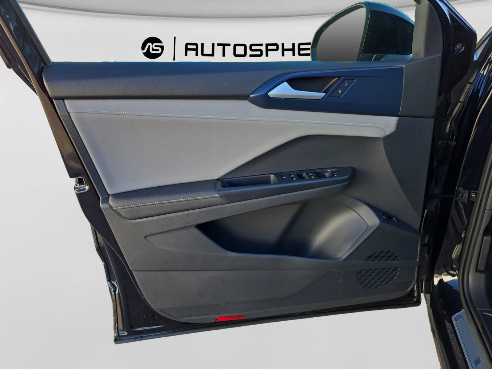 Used 2024 Volkswagen Taos SE w/ Panoramic Sunroof Package FWD image 13