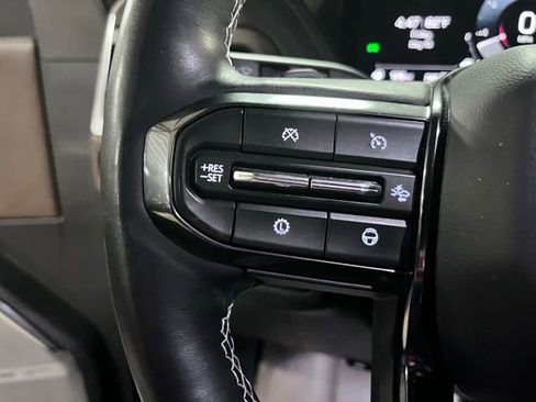 Used 2025 GMC Yukon Denali Ultimate w/ LPO, Floor Liner Package AWD/4WD image 31