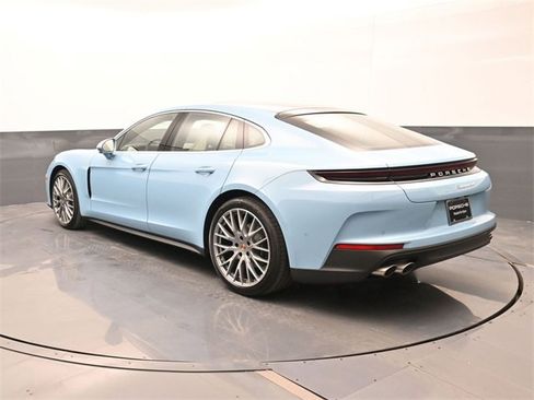 New 2026 Porsche Panamera 4 image 3