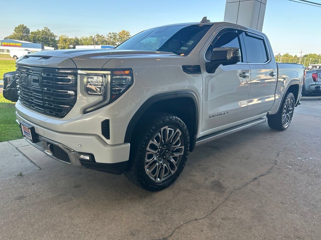 Used 2023 GMC Sierra 1500 Denali Ultimate AWD/4WD image 4