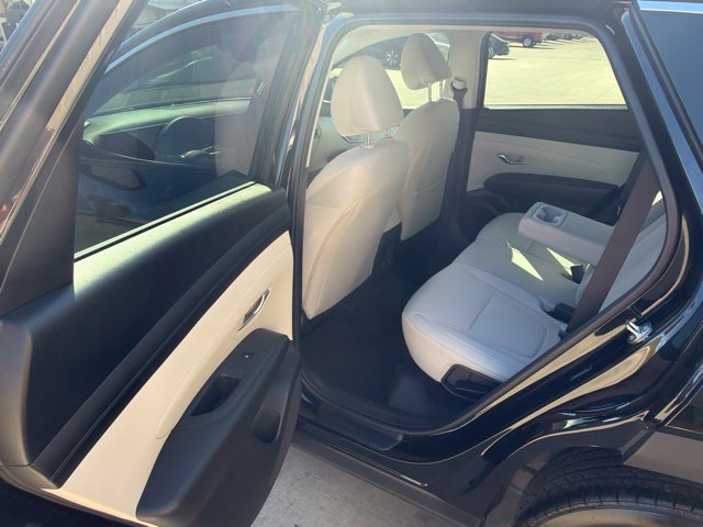 Used 2025 Hyundai Tucson SE FWD image 17