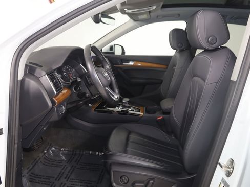 Used 2023 Audi Q5 2.0T Premium w/ Convenience Package AWD/4WD image 12