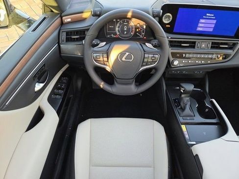 New 2025 Lexus ES 350 w/ Premium Package image 4