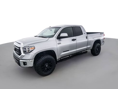 Used 2015 Toyota Tundra SR5 w/ SR5 Upgrade Package image 9