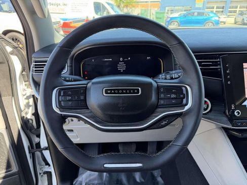 Used 2024 Jeep Wagoneer Series II w/ Flexible Seating Group AWD/4WD image 33
