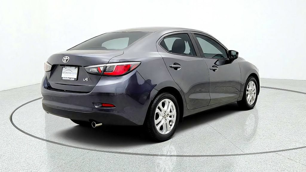 Used 2017 Toyota Yaris iA FWD image 5