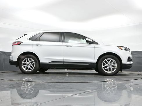Used 2024 Ford Edge SEL AWD/4WD image 40