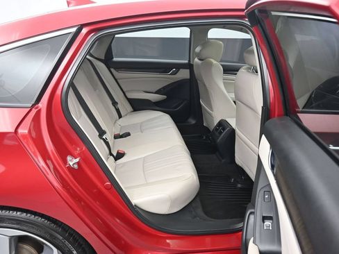 Used 2018 Honda Accord Touring image 40