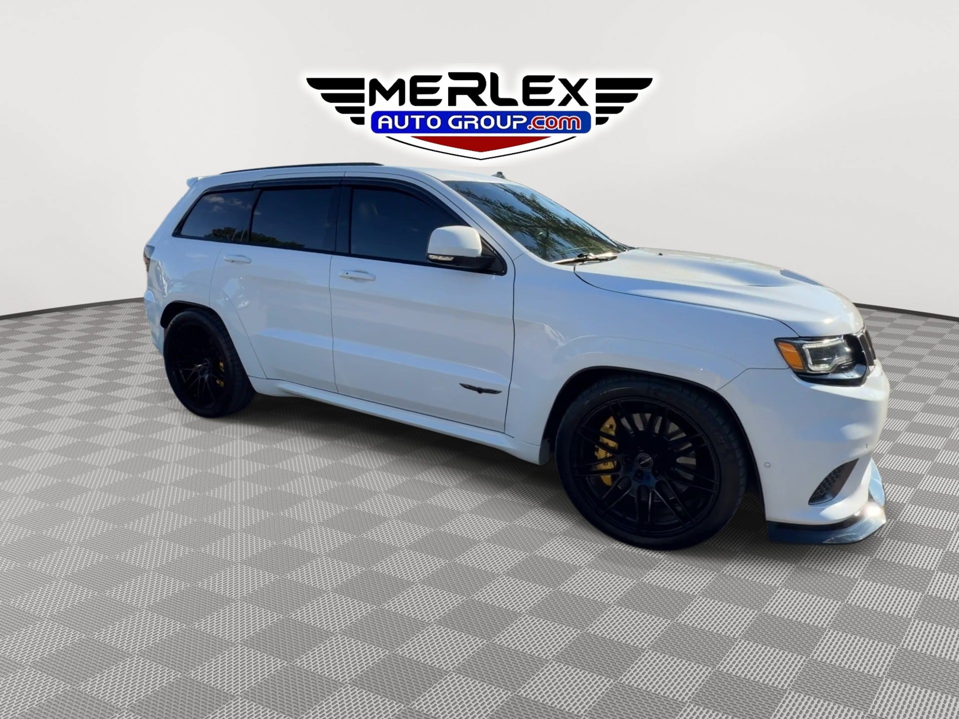 Used 2018 Jeep Grand Cherokee Trackhawk AWD/4WD image 2