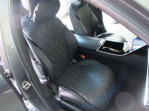 Used 2021 Mercedes-Benz S 580 4MATIC Sedan image 25