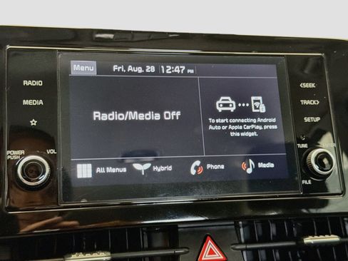 Used 2025 Kia Sportage LX FWD image 9