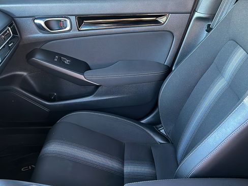 Used 2025 Honda Civic Sport image 19