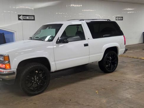 Used 1995 Chevrolet Tahoe 4WD 2-Door image 4