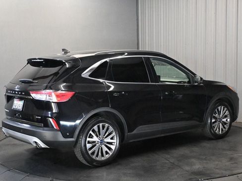 Used 2020 Ford Escape Titanium FWD image 5