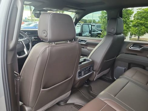 Used 2026 GMC Sierra 2500 Denali w/ Denali Reserve Package AWD/4WD image 12