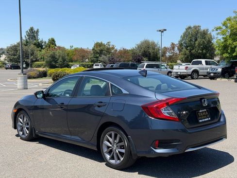 Used 2019 Honda Civic EX image 3