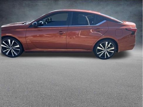 Used 2021 Nissan Altima 2.5 SR FWD image 14