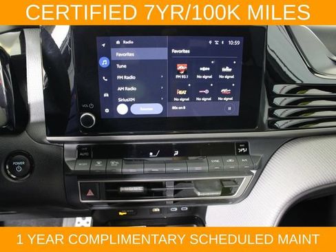 Used 2025 Toyota Camry SE w/ Convenience Package FWD image 24