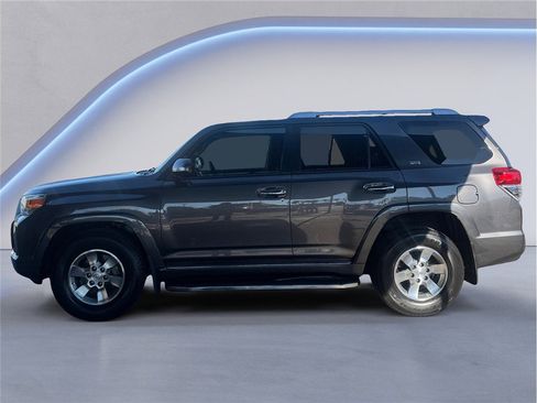 Used 2013 Toyota 4Runner SR5 image 3