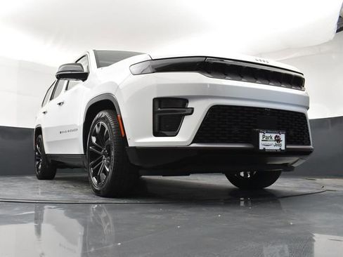 New 2026 Jeep Grand Wagoneer Summit w/ Rear Seat Video Group I image 19