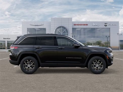 New 2025 Jeep Grand Cherokee Limited w/ Trailer Tow Package image 21