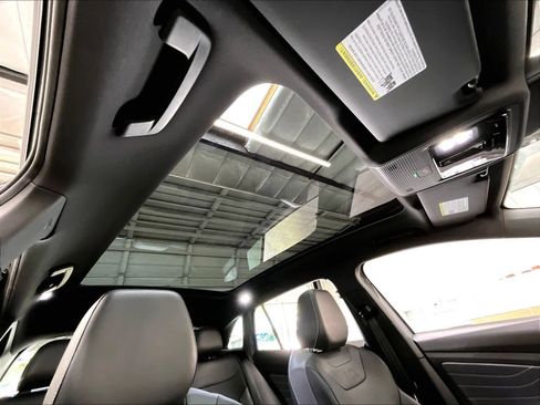 Used 2023 Volkswagen ID.4 Pro S image 25