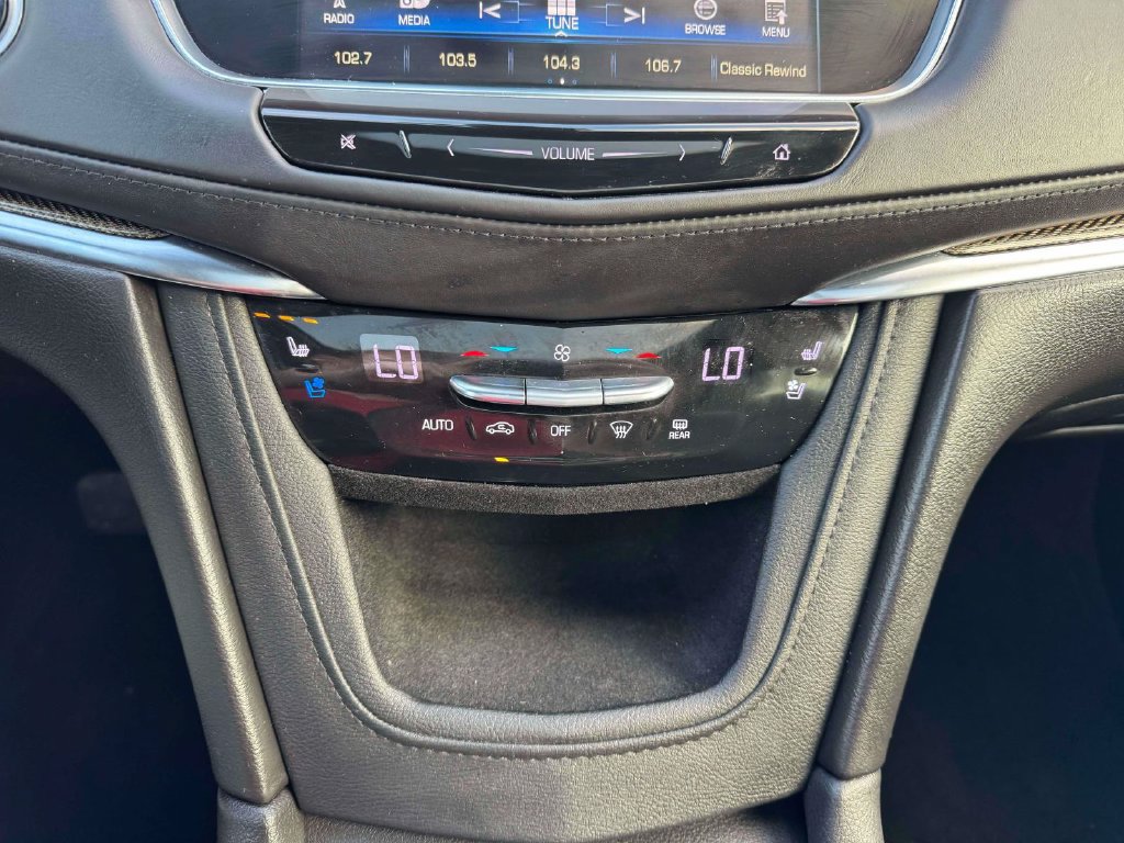 Used 2019 Cadillac XT5 Platinum AWD/4WD image 31