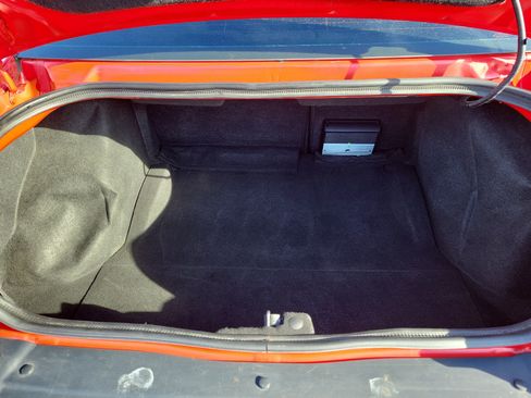 Used 2018 Dodge Challenger R/T image 8