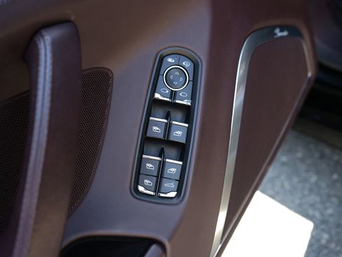 Used 2014 Porsche Panamera AWD/4WD image 11