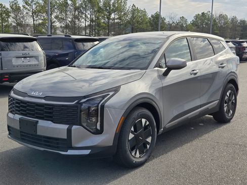 New 2026 Kia Sportage LX image 3
