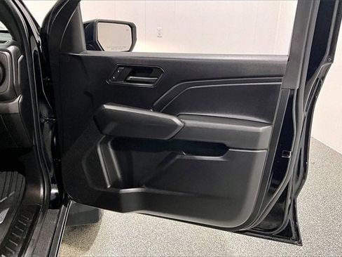 Used 2023 Chevrolet Colorado Trail Boss w/ Technology Package image 30