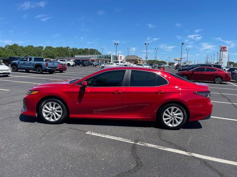 Used 2024 Toyota Camry LE FWD image 12