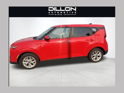 Used 2020 Kia Soul S FWD image 1
