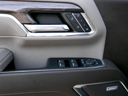 Used 2024 Chevrolet Silverado 3500 LTZ w/ LTZ Convenience Package image 22