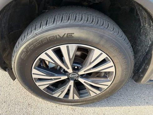 Used 2023 Nissan Rogue SV FWD image 11