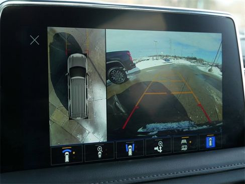 Used 2023 Chevrolet Suburban Z71 w/ Z71 Off-Road Package image 27