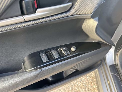 Used 2025 Toyota Camry SE image 18