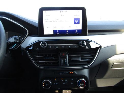 Used 2022 Ford Escape SE image 12