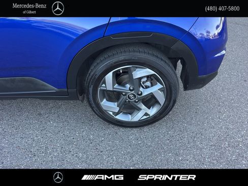 Used 2025 Hyundai Venue SEL FWD image 6