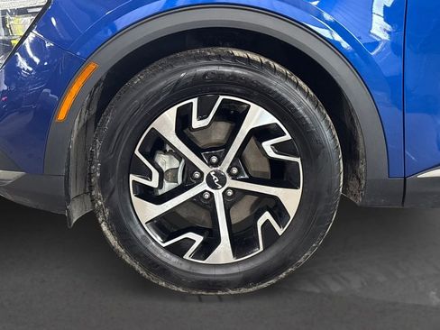 Used 2023 Kia Sportage EX image 12