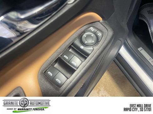 Used 2019 Chevrolet Equinox Premier w/ LPO, Cargo Package FWD image 13