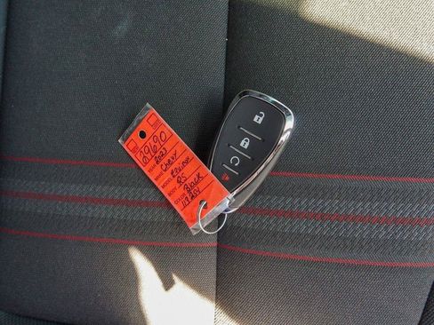 Used 2023 Chevrolet Equinox RS AWD/4WD image 36