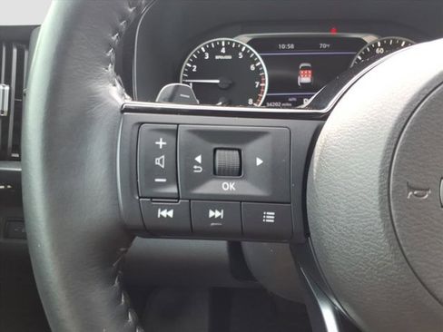 Used 2023 Nissan Pathfinder SL image 24