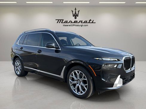 Used 2025 BMW X7 xDrive40i w/ Climate Comfort Package image 3