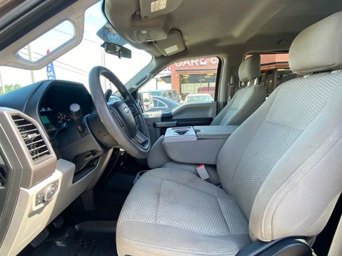 Used 2017 Ford F150 XLT image 14